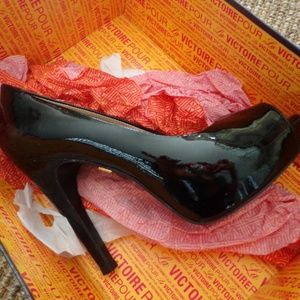 POUR La VICTOIRE AJAX Peep-Toe Pumps 6M BLACK Pate